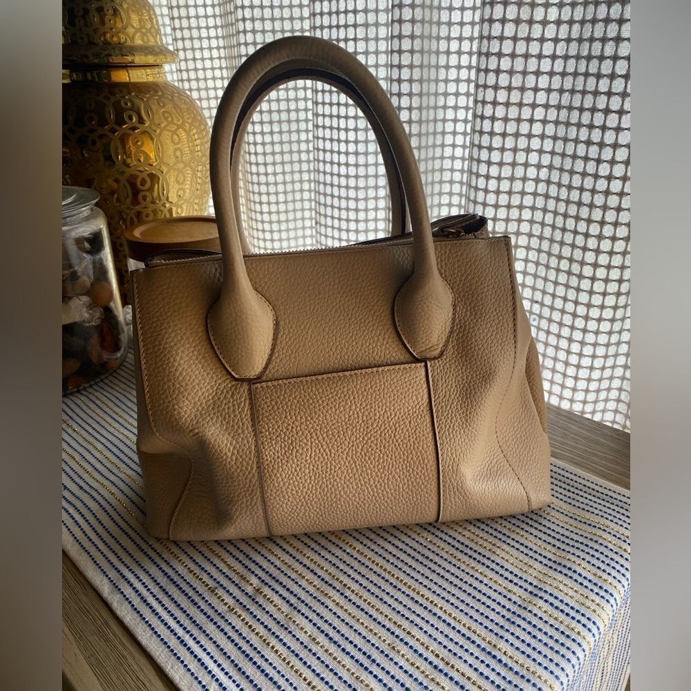 Antonio Melani Classic Beige Leather Tote Bag